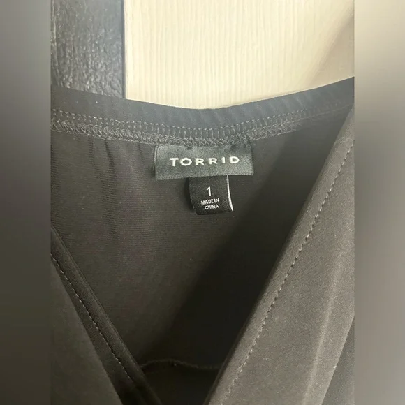 Torrid soft black tank⚡️🖤 NWOT - Picture 2 of 2